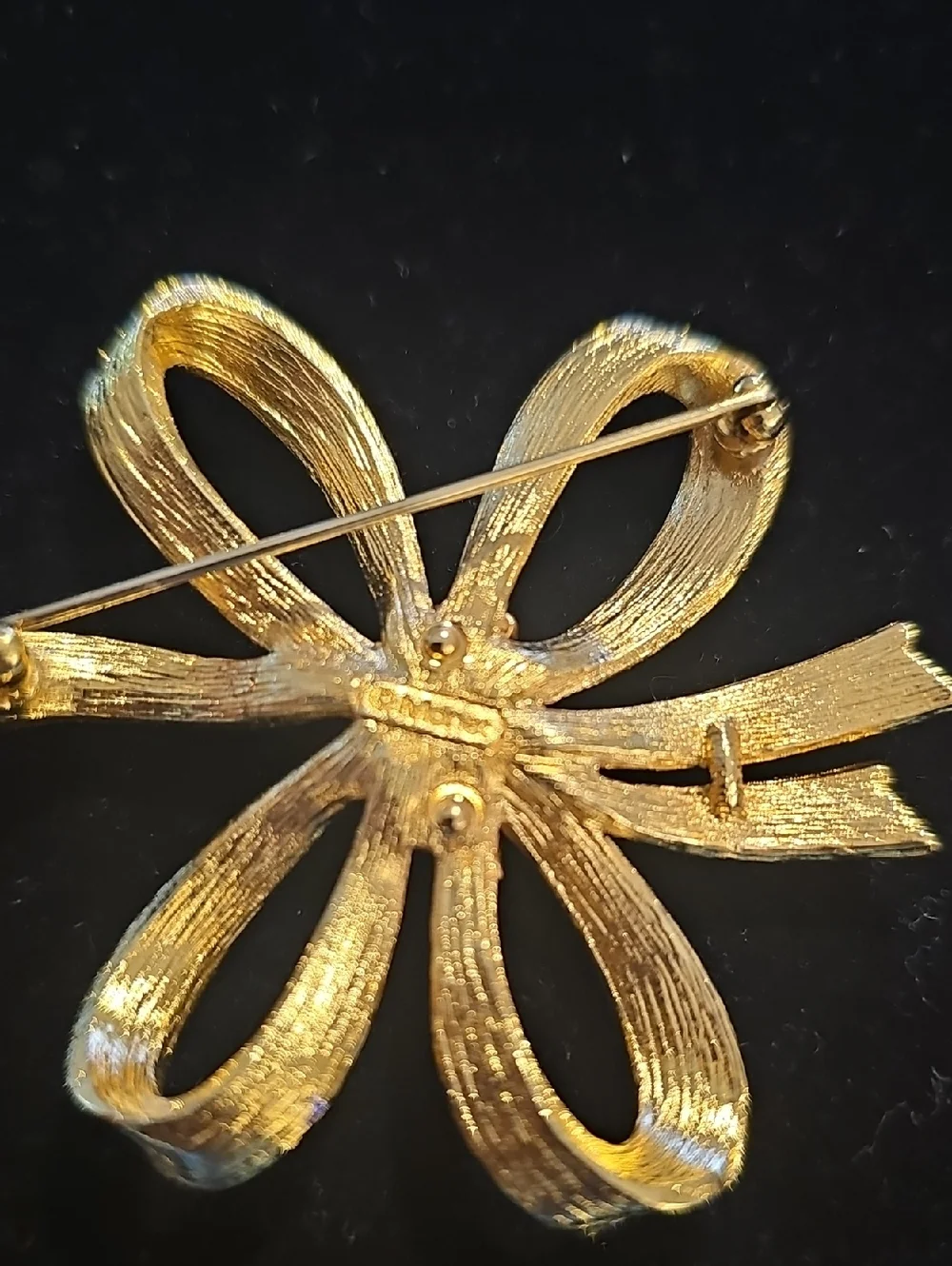 Rare Find Monet‎ Gold Bow Brooch - Elegant Women’s Jewelry.